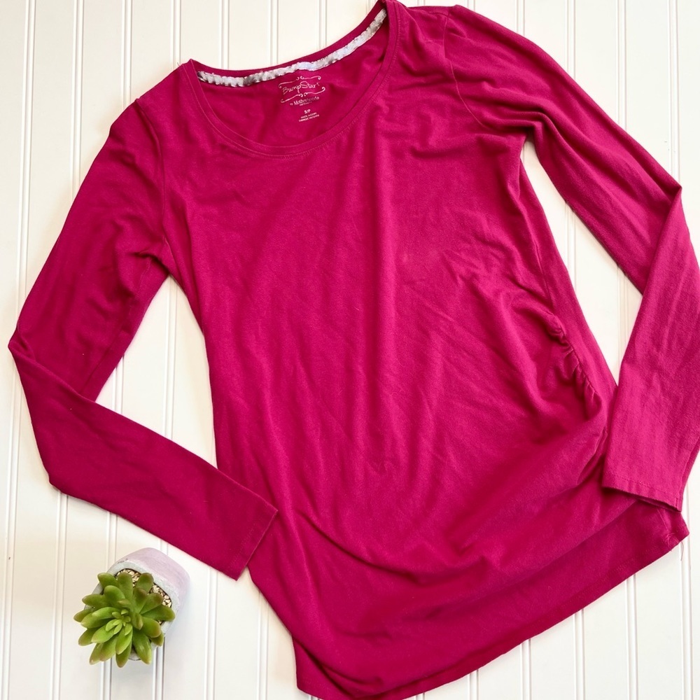 •Motherhood Maternity•fuchsia maternity tee